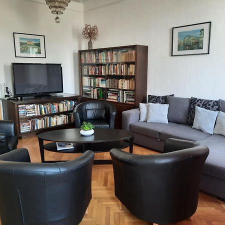Family Apartment With Two Bathrooms Near To City Center เวียนนา ภายนอก รูปภาพ