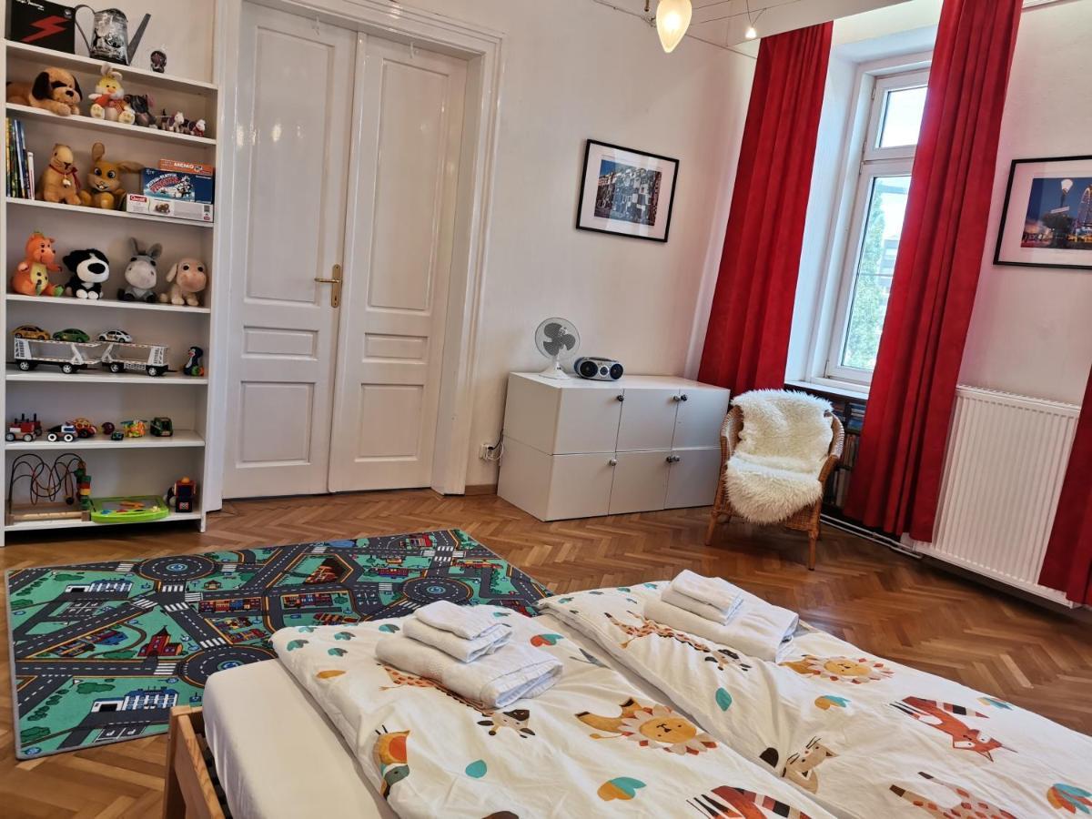 Family Apartment With Two Bathrooms Near To City Center เวียนนา ภายนอก รูปภาพ